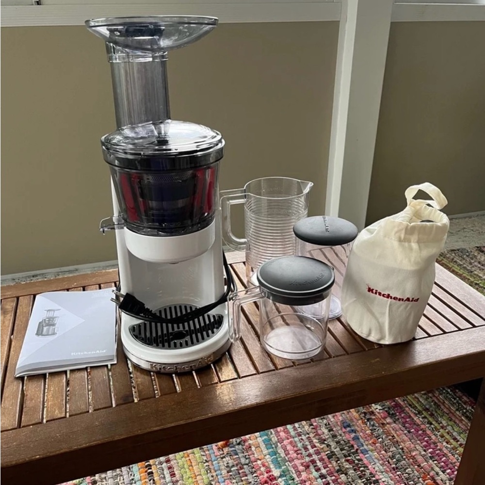 KitchenAid White and Black Juicer